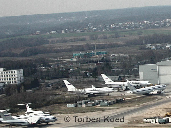 Ilyushin IL-76, IL-86, IL-96 and a Yak-40 at maintenance Sheremetyevo