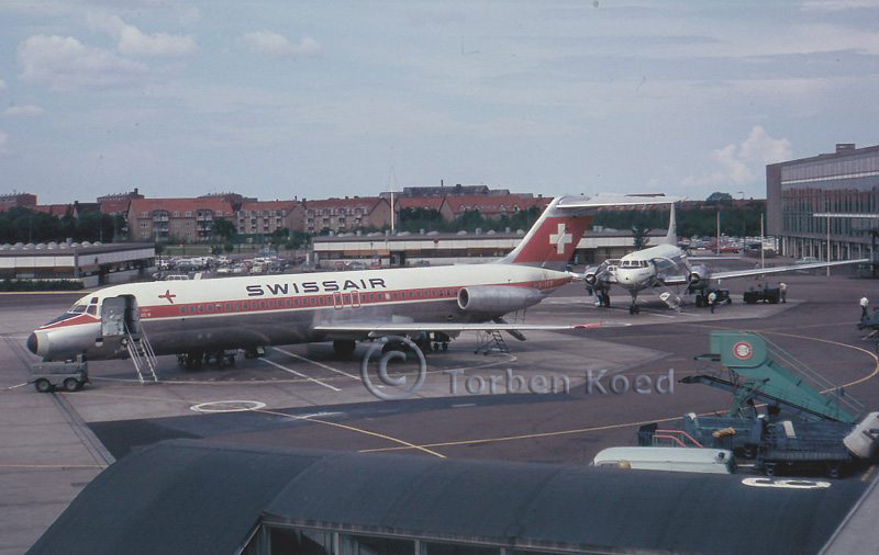 Swissair Douglas DC-9-32 HB-IFF c/n 45788 at Kastrup Airport with a SAS Convair CV-440 Metropolitan